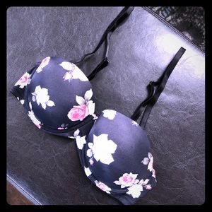 PINK VS Strapless Push-ups Bra size 34B